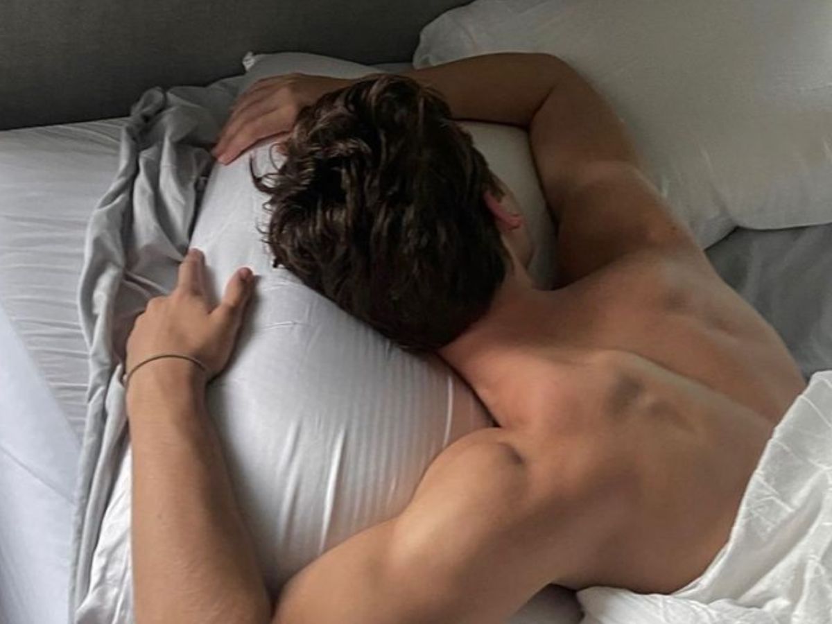 चेहरे की रफनेस को कहें अलविदा,आपके लुक को बदल देंगे येें खास स्किनकेयर टिप्स - Photo Gallery