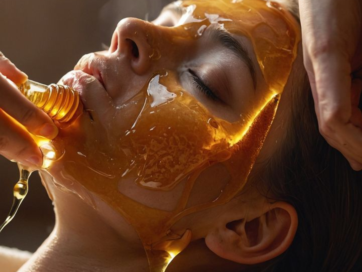 अगर आप भी है ओपन पोर्स परेशान, तो आप भी अपनाए ये घरेलू फैस पैक - Photo Gallery