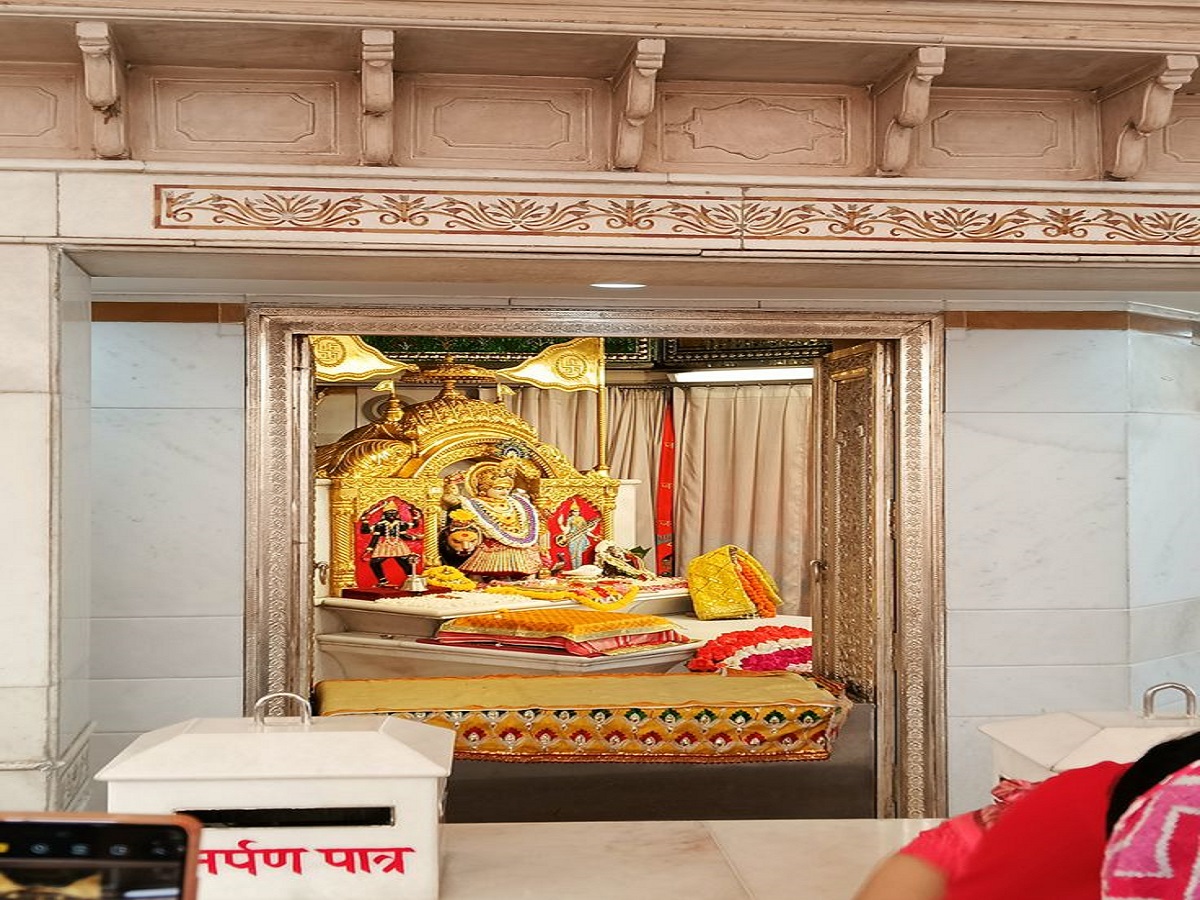 Shiv Temples In Delhi: रुद्राभिषेक की अद्भुत अनुभूति के लिए जरूर जाएं दिल्ली के इन पावन शिव मंदिरों में - Photo Gallery