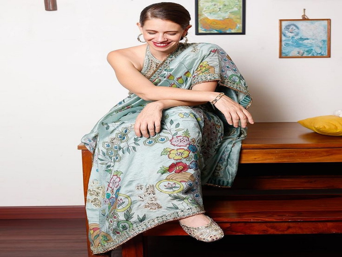 Actresses Married Film Makers:  इन अभिनेत्री ने अपने जीवनसाथी के रूप मे बॉलीवुड के प्रोड्यूसर या डायरेक्टर को चुना - Photo Gallery