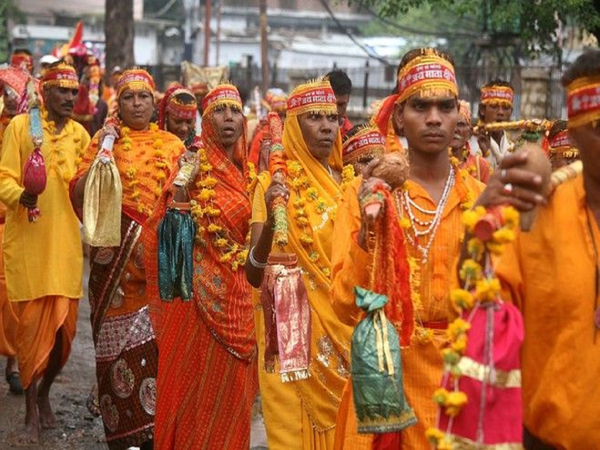 Kanwar Yatra 2025: अगर कांवड़ यात्रा पर नहीं जा सके हैं तो निराश न हों, घर बैठे ऐसे पाएं भोलेनाथ की कृपा और इस यात्रा का फल - Photo Gallery