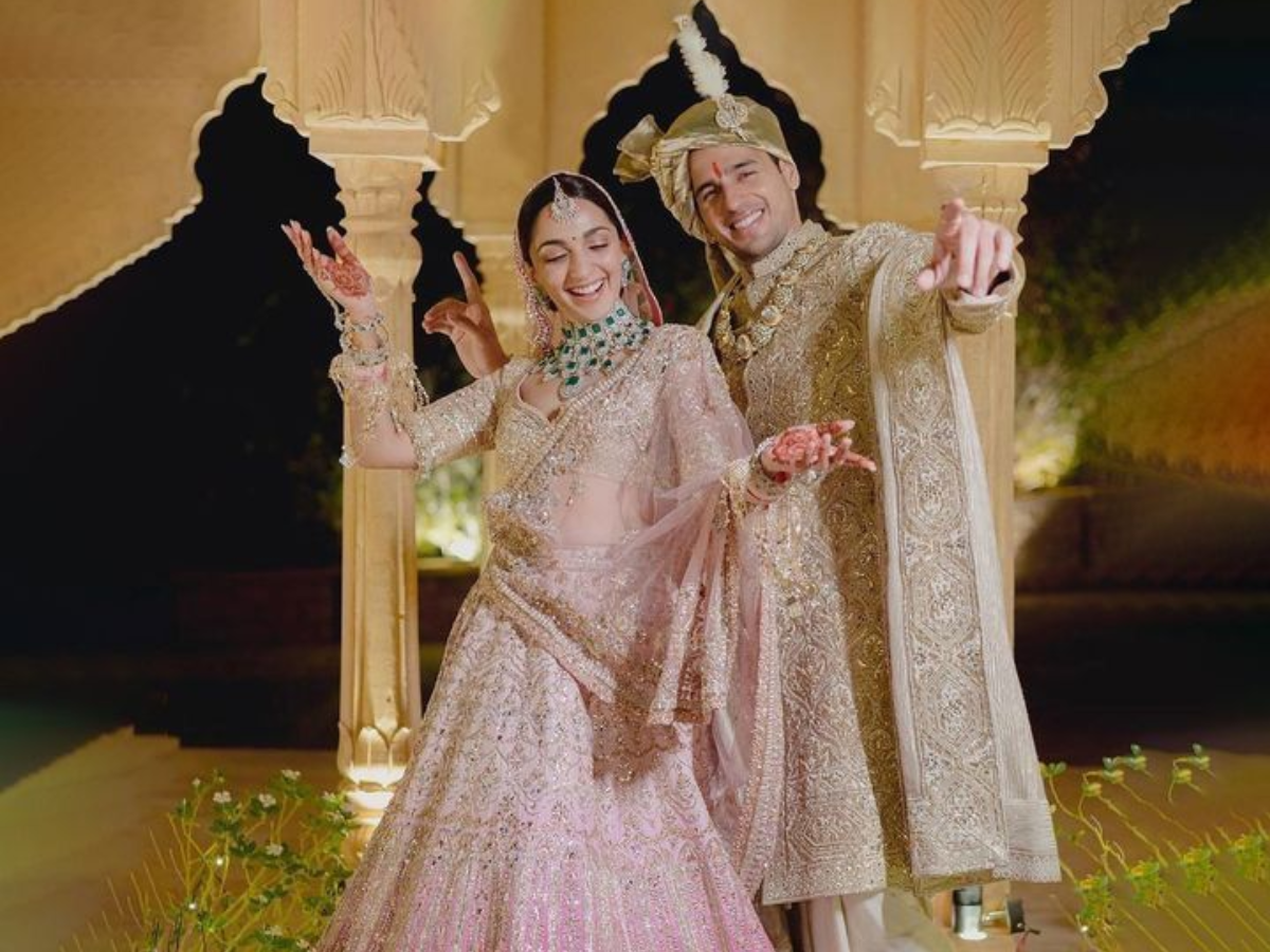 प्रियंका से लेकर दीपिका पादुकोण तक बॉलीवुड के इन दुल्हनों ने सेट किया नया ट्रेंड - Photo Gallery