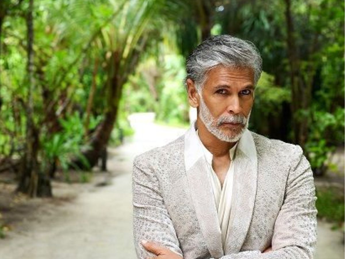 बॉलीवुड के इन सितारों ने उम्र को दी मात,आज भी दिखते है बेहद डैशिंग - Photo Gallery