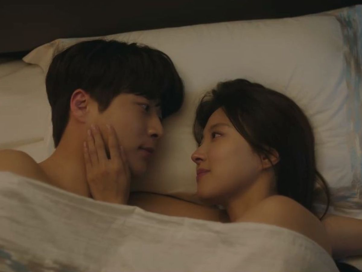 Keep loving Your Partner: इन कुछ तरीकों से अपनी शादीशुदा जीवन में बरकरार रखें रोमांस होगा रिश्ता मजबूत - Photo Gallery