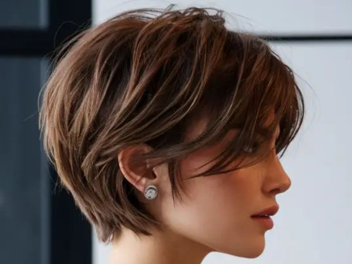 पतले बालों से है परेशान ट्राई करे ये हेयरस्टाइल जो देंगे आपके बालों को देंगे वॉल्यूम - Photo Gallery