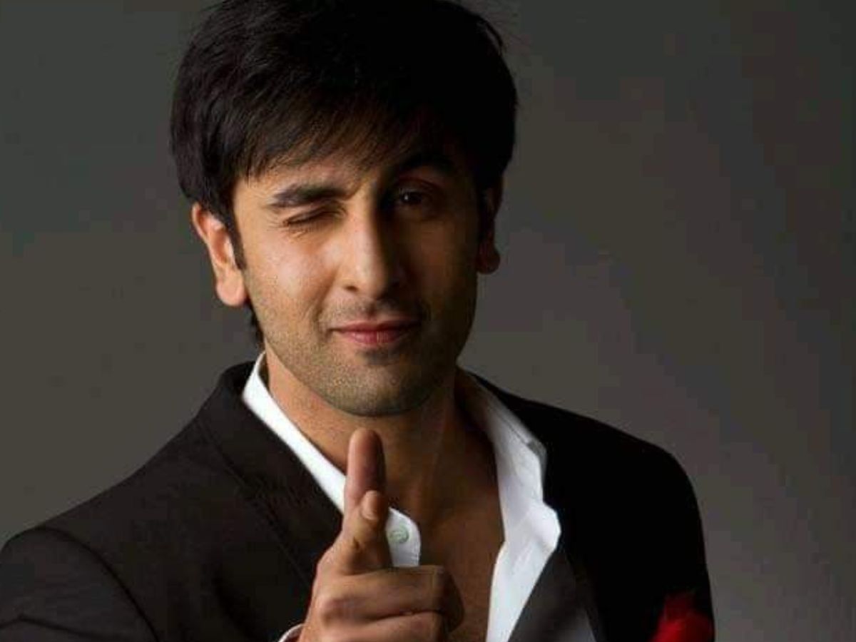 Stars With Degrees: अमिताभ बच्चन से लेकर सोहा अली खान समेत कई सितारों ने अपनी पढ़ाई और एक्टिंग से किया सभी को हैरान - Photo Gallery