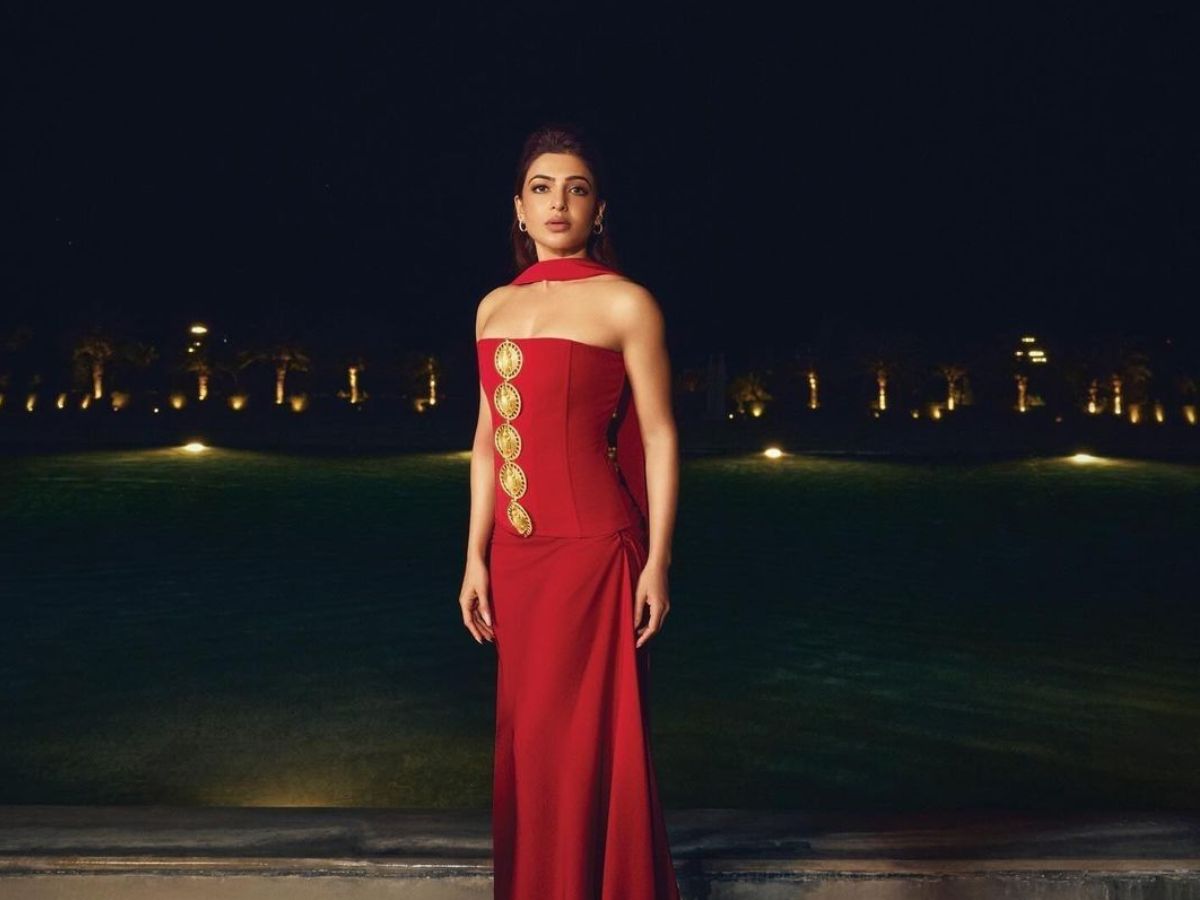 Samantha Ruth Prabhu की साड़ी से लेकर वेस्टर्न ड्रेस तक की जर्नी, करेगी आपको इंस्पायर और कॉंफिडेंट दिखने में मदद - Photo Gallery