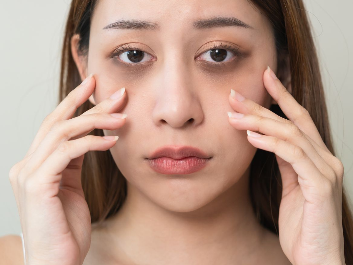 Benefits Of Coconut Oil: अगर आप भी है झुर्रियां से परेशान है तो अपनी त्वचा पर नारियल का तेल लगाए और प्राकृतिक  गलो  पाए - Photo Gallery