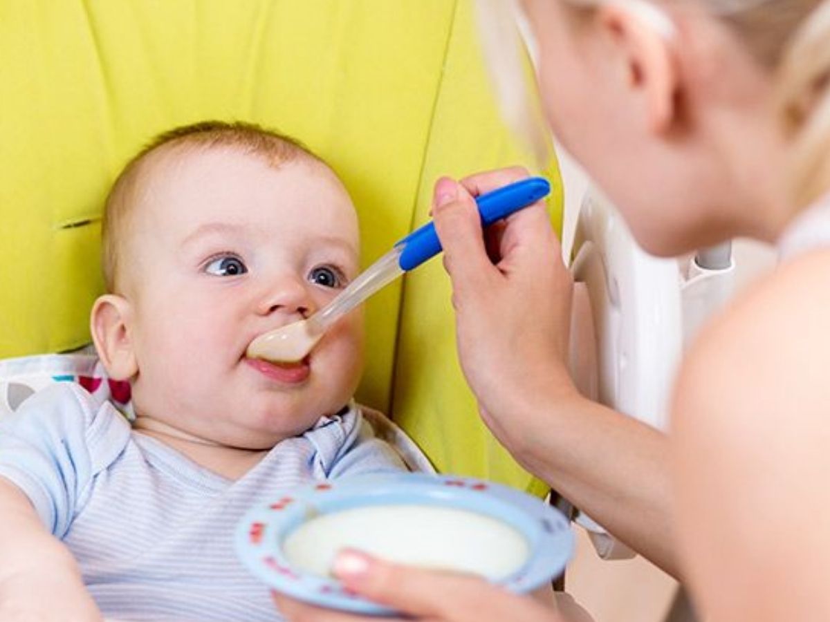 Healthy  Food For Babies: 6 महीने के बच्चे के लिए इस तरह तैयार करें पहली फूड लिस्ट - Photo Gallery