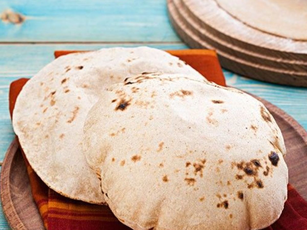 Roti vs Rice: जानें रात के समय चावल और रोटी में से क्या खाने से कम होता है वजन - Photo Gallery