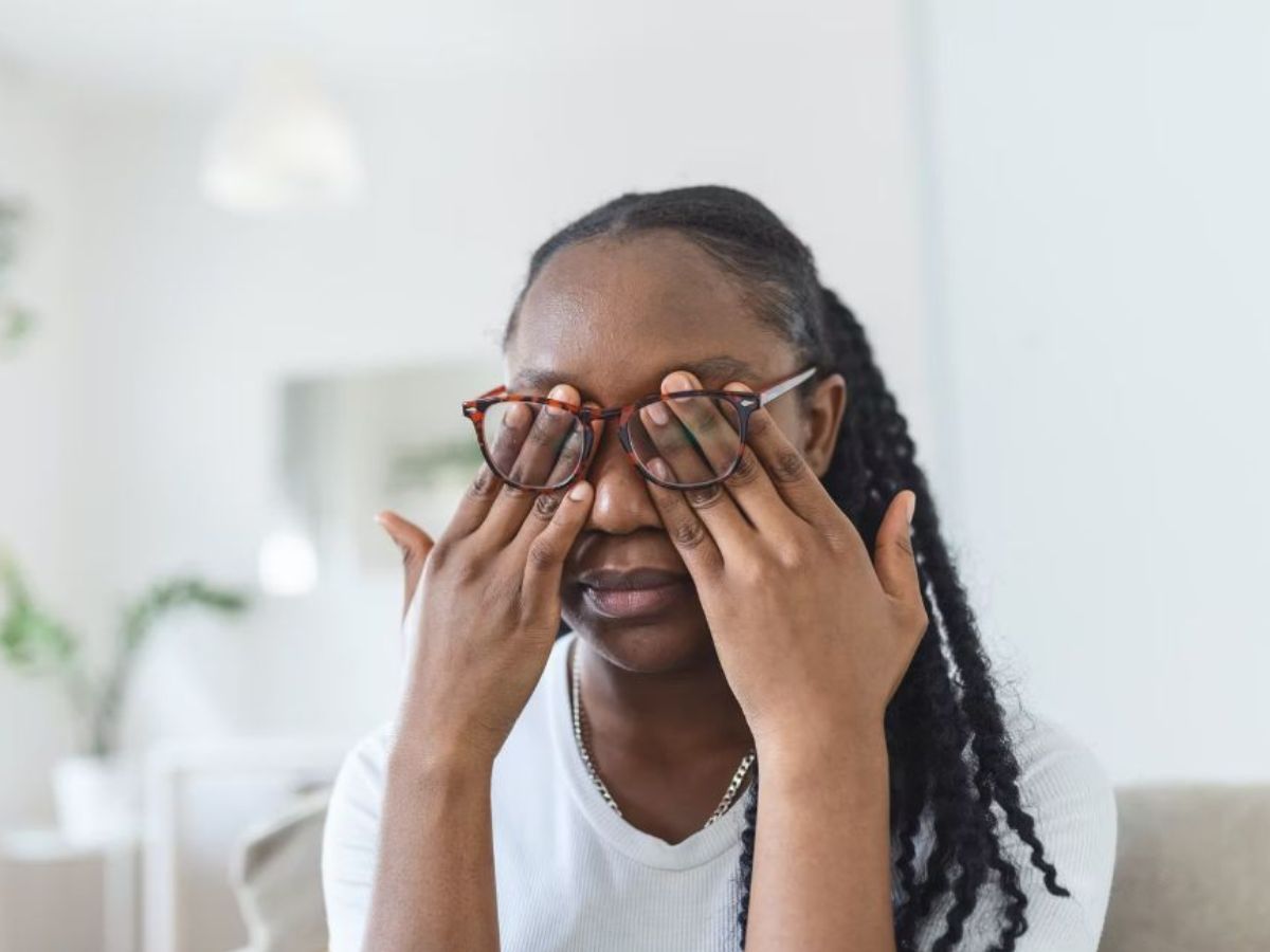 क्या आप भी कर रहे हैं ये सामान्य सी गलतियां? धीरे-धीरे जा सकती है आंखों की रौशनी, जानिए जरूरी बदलाव - Photo Gallery