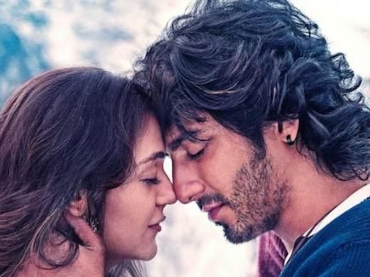 सैयारा से लेकर आशिकी 2 तक इस लिस्ट मे शामिल, म्यूज़िकल ड्रामा पर बेस्ड फिल्मे आप भी जरूर देखें - Photo Gallery