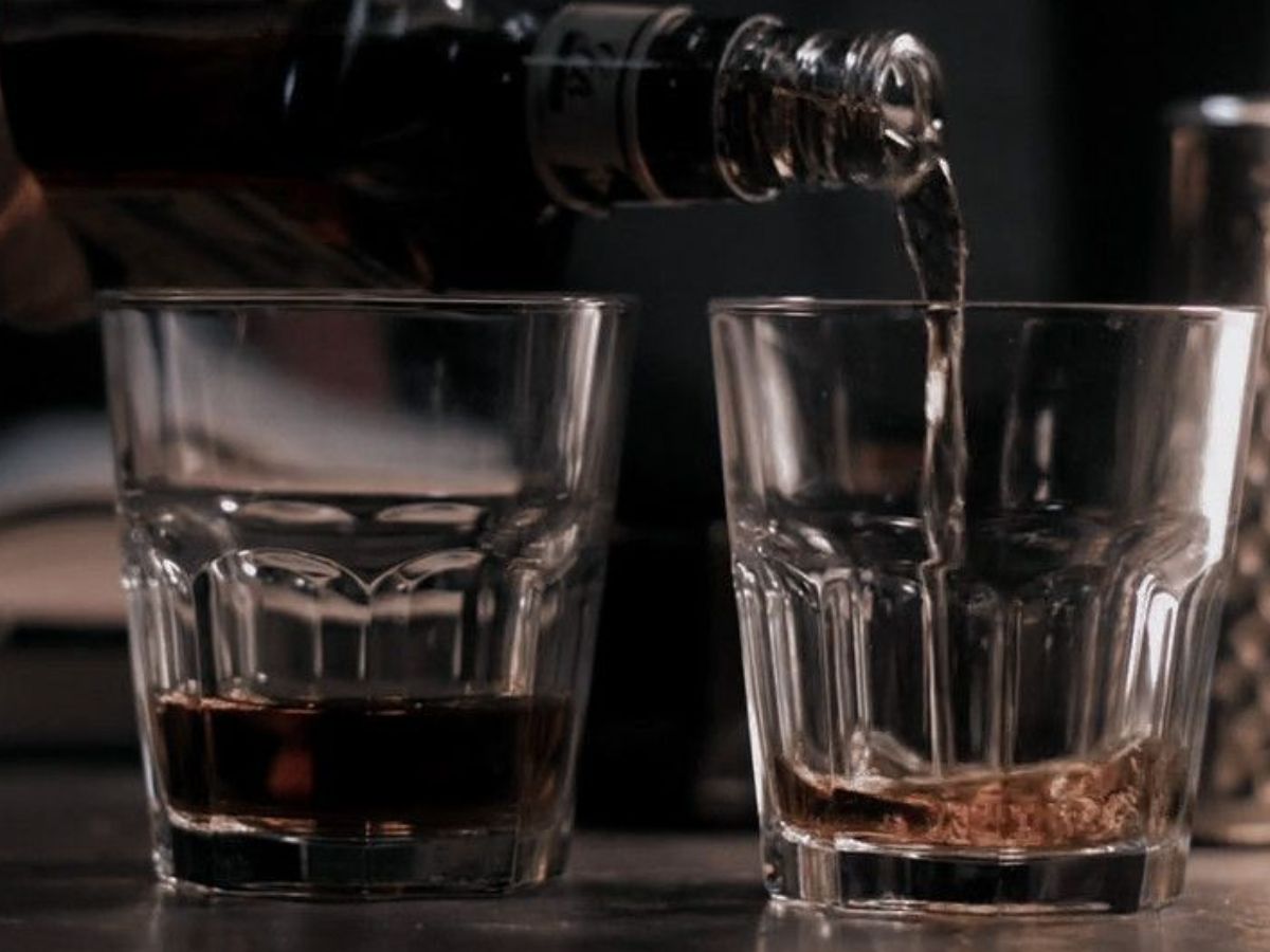 चेहरे की रफनेस को कहें अलविदा,आपके लुक को बदल देंगे येें खास स्किनकेयर टिप्स - Photo Gallery