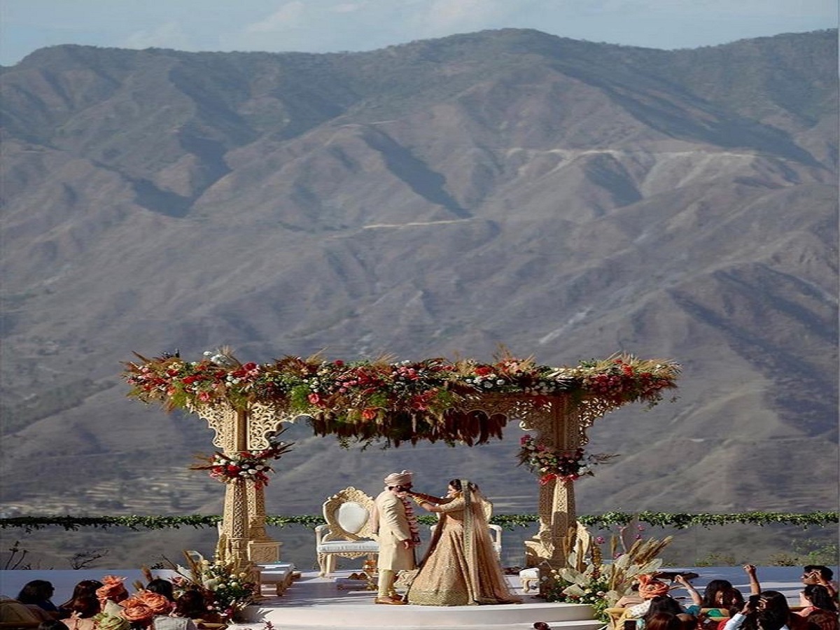 Evergreen Weeding Destination: अगर आप भी करना चाहते है डेस्टिनेशन वेडिंग, तो लिस्ट मे शामिल करे ये जगह - Photo Gallery