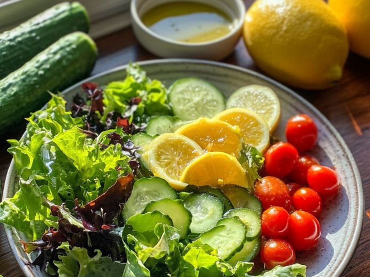 Lemon For Health: क्या आपको भी अपने सभी खाने में पसंद है नींबू, तो जानिए इसका अपनी सेहत पर असर - Photo Gallery