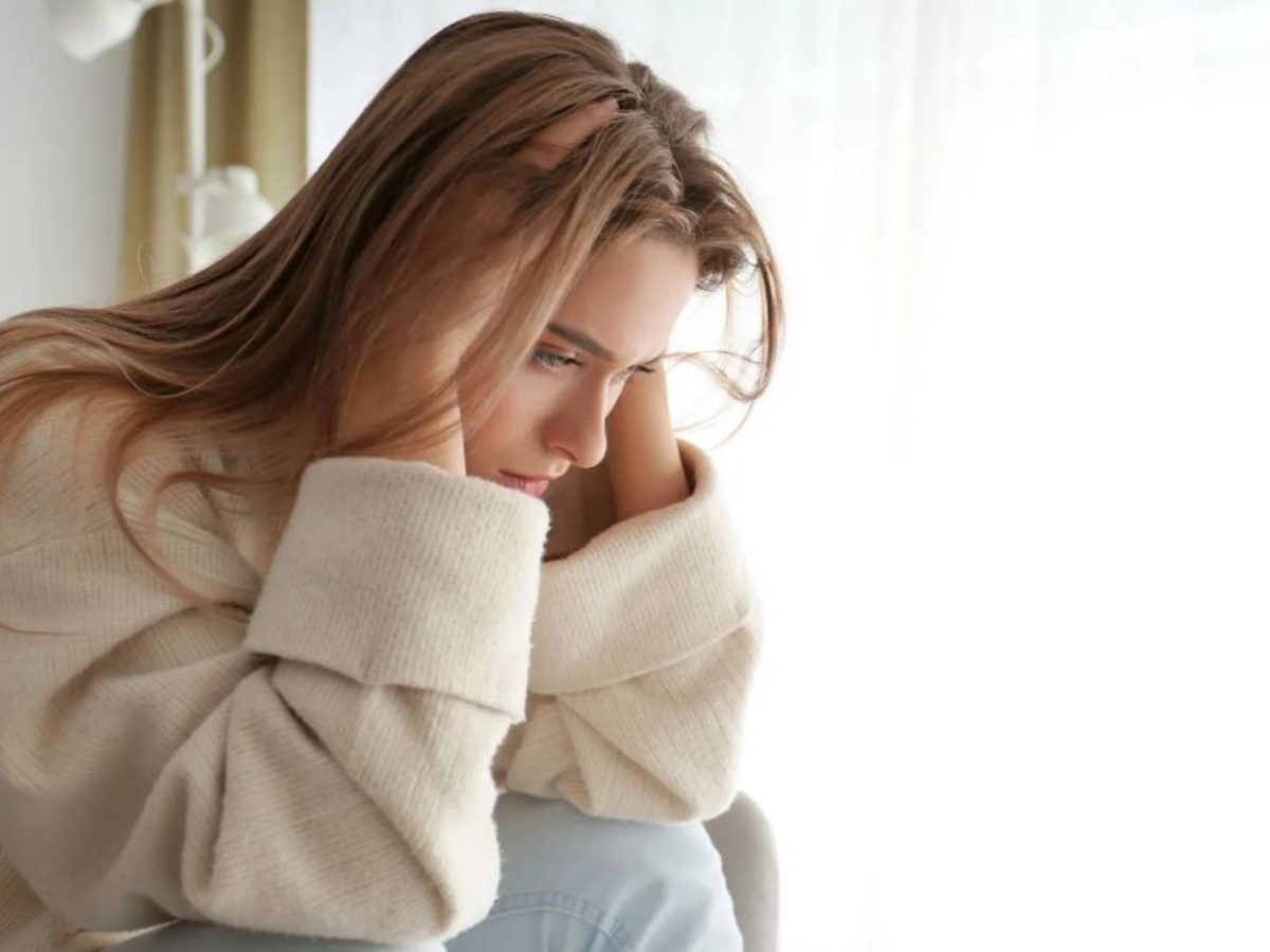 अगर आप भी सोशल मीडिया पर अपना पूरा दिन बिताते हैं ,तो हो जाइए सावधान - Photo Gallery