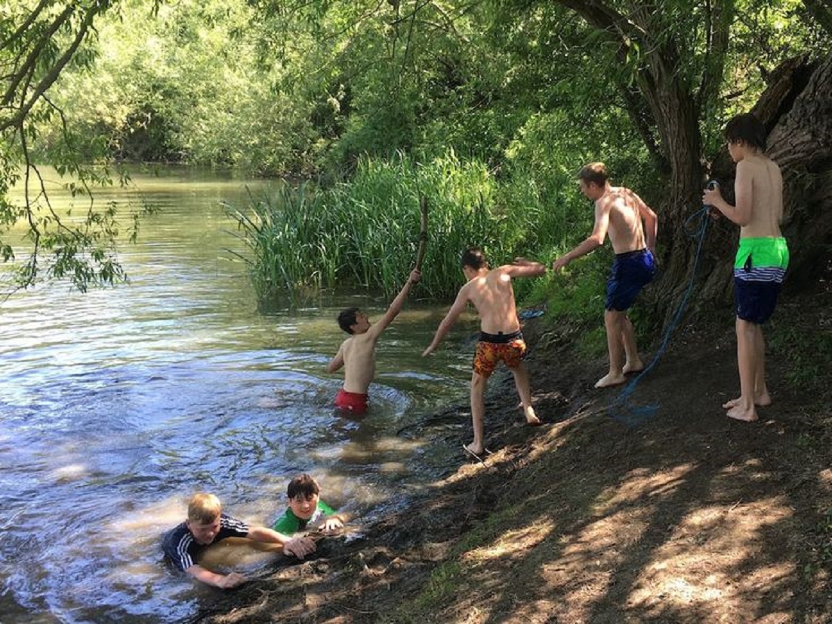 7 Games In Monsoon Days:  स्मार्टफोन आने से पहले बचपन में खेले जाते थे ये सारे गेम - Photo Gallery