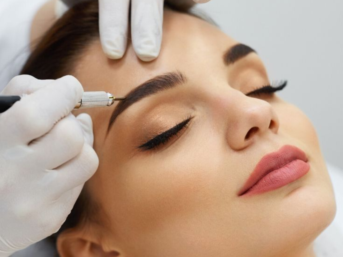 Tips To Fix Makeup: अगर आप से भी हो गई हैं, मकेअप करते समय गलती तो इन टिप्स से  करे ठीक - Photo Gallery