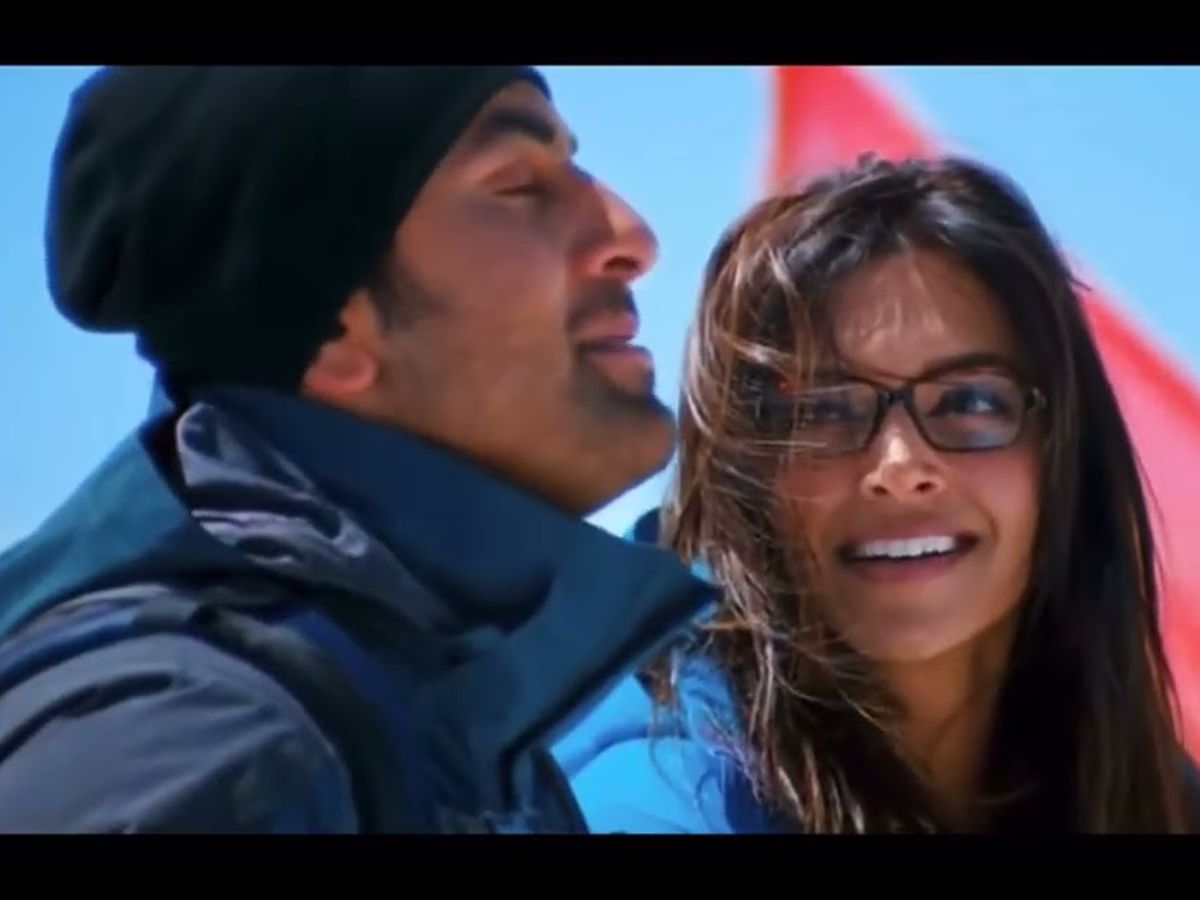 YJHD: 12 साल पुरानी फिल्म के dialogues कर रहे है, आज भी सबके दिलो पर राज। - Photo Gallery