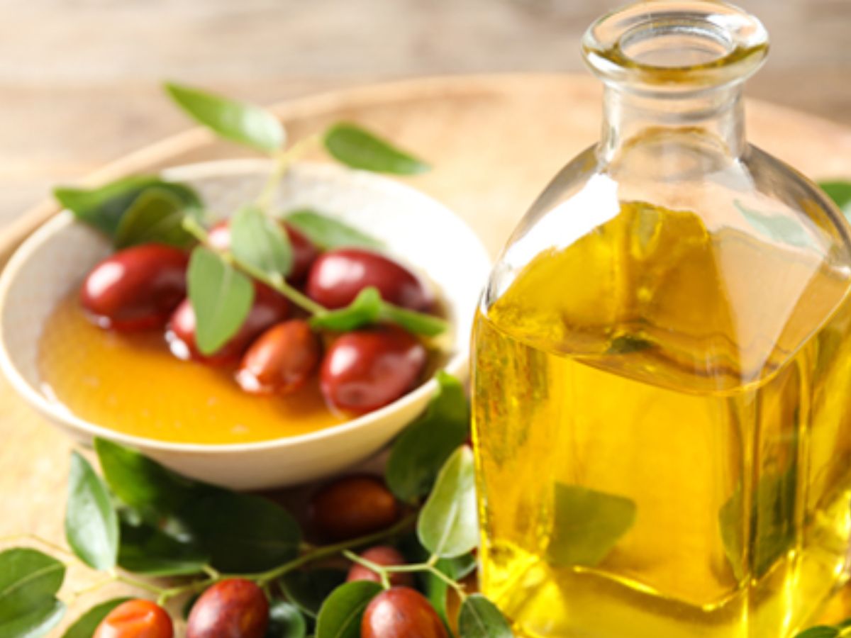 Monsoon के लिए ये है कुछ hacks जो रखेंगे आपके Hair और Skin, को healthy एंड glowy। - Photo Gallery