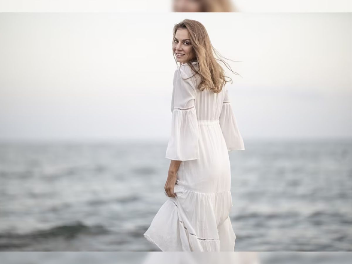 sawan 2025: सावन में भूलकर भी ना पहने इस रंग के कपड़े। जानिए क्यों ? - Photo Gallery