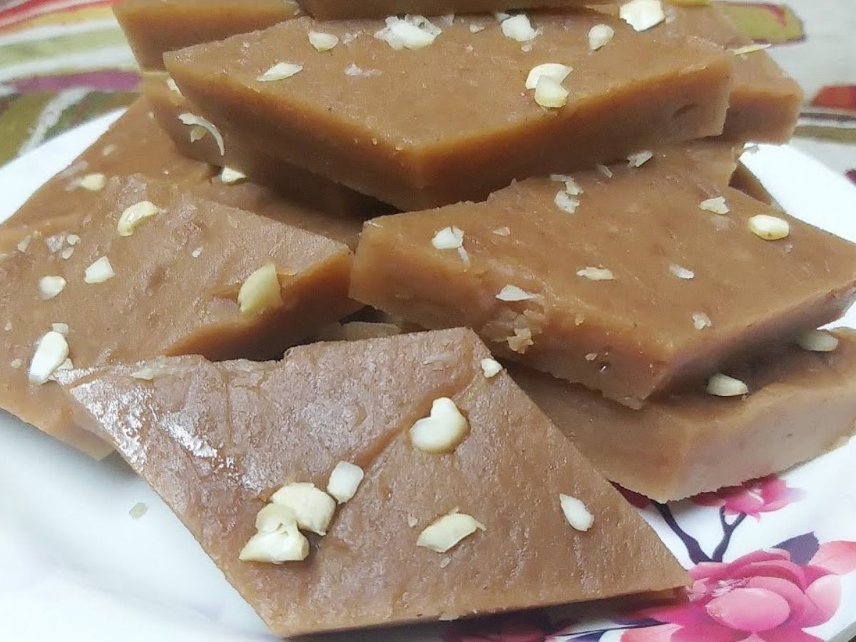 Sawan 2025: इस सावन फल, दूध, दही के अलावा ट्राय करे कुछ Amazing स्वादिष्ट व्यंजन - Photo Gallery