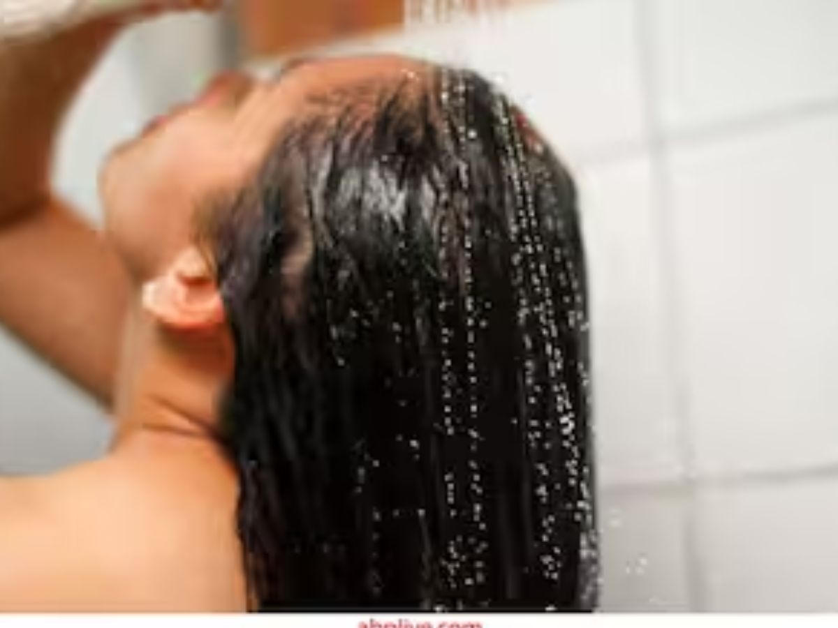 Cold shower: ठंडे पानी से नहाने का फायदा या नुकसान ? जानिए  सच्चाई - Photo Gallery
