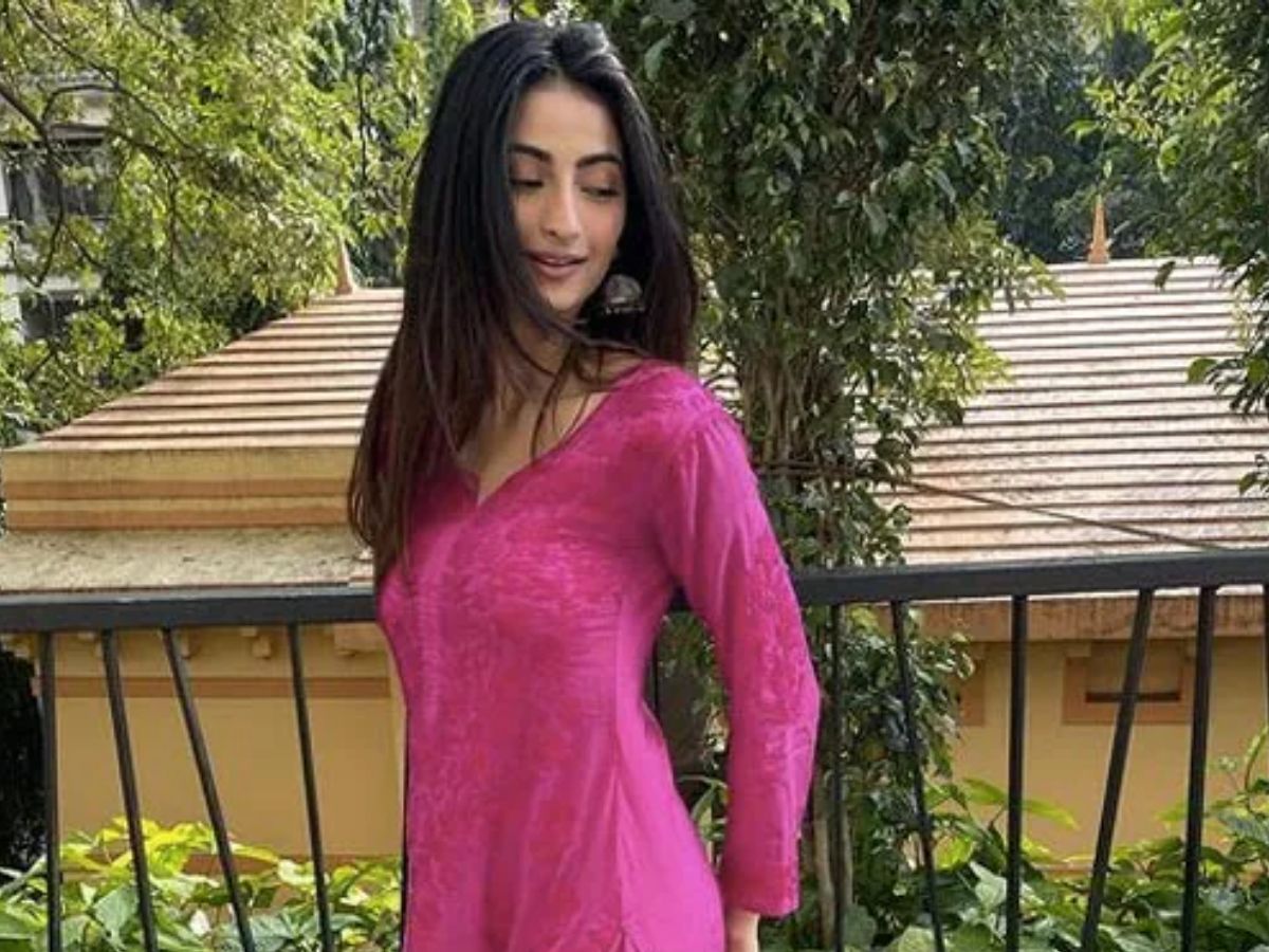 sawan 2025: सावन में भूलकर भी ना पहने इस रंग के कपड़े। जानिए क्यों ? - Photo Gallery