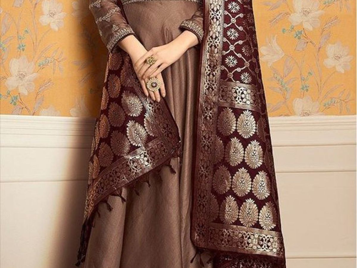 sawan 2025: सावन में भूलकर भी ना पहने इस रंग के कपड़े। जानिए क्यों ? - Photo Gallery