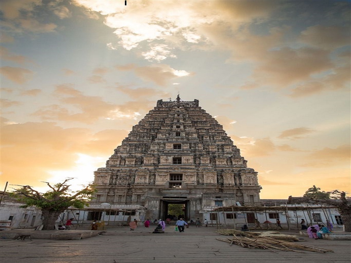 Best Temples To Visit In South India: दक्षिण भारत के वो भव्य मंदिर, जहां हर भक्त को एक बार जरूर जाना चाहिए - Photo Gallery