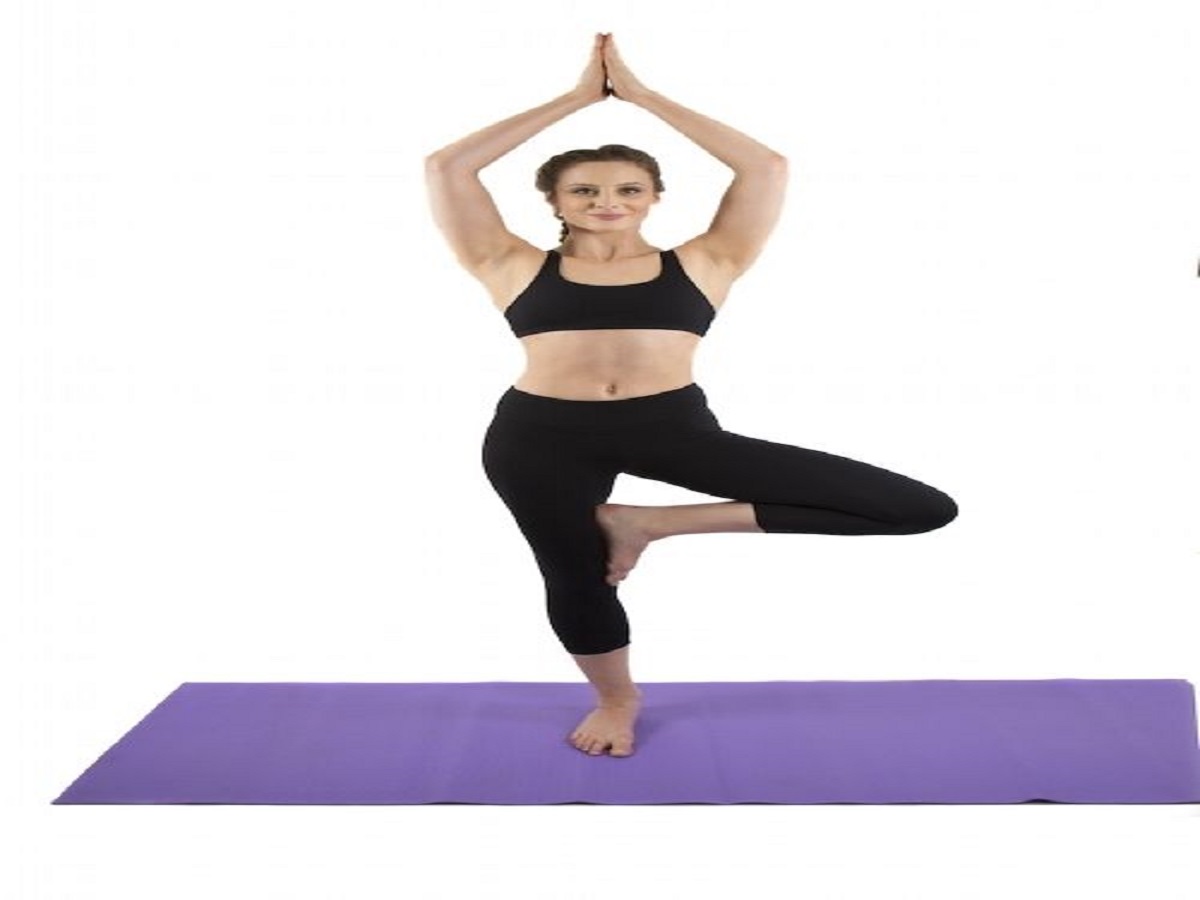 अपनाएं योग के ये 7 आसान स्टेप्स -जिंदगी भर रहें फिट और बीमारियों से दूर - Photo Gallery