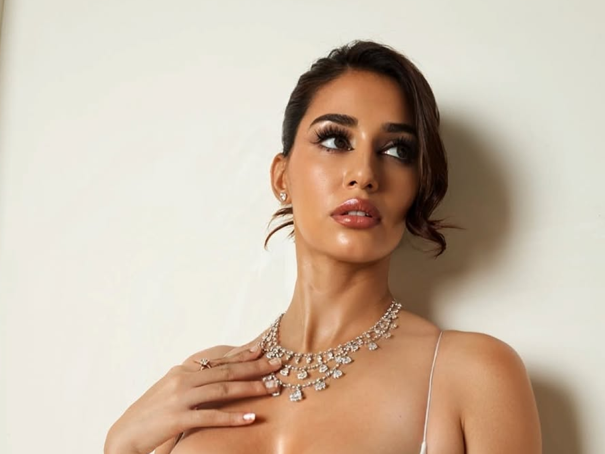 दिशा पटानी की हॉट और बोल्ड तस्वीरें: इन सेक्सी पिक्चर्स में दिखा गॉर्जियस लुक, एक बार जरूर देखें - Photo Gallery