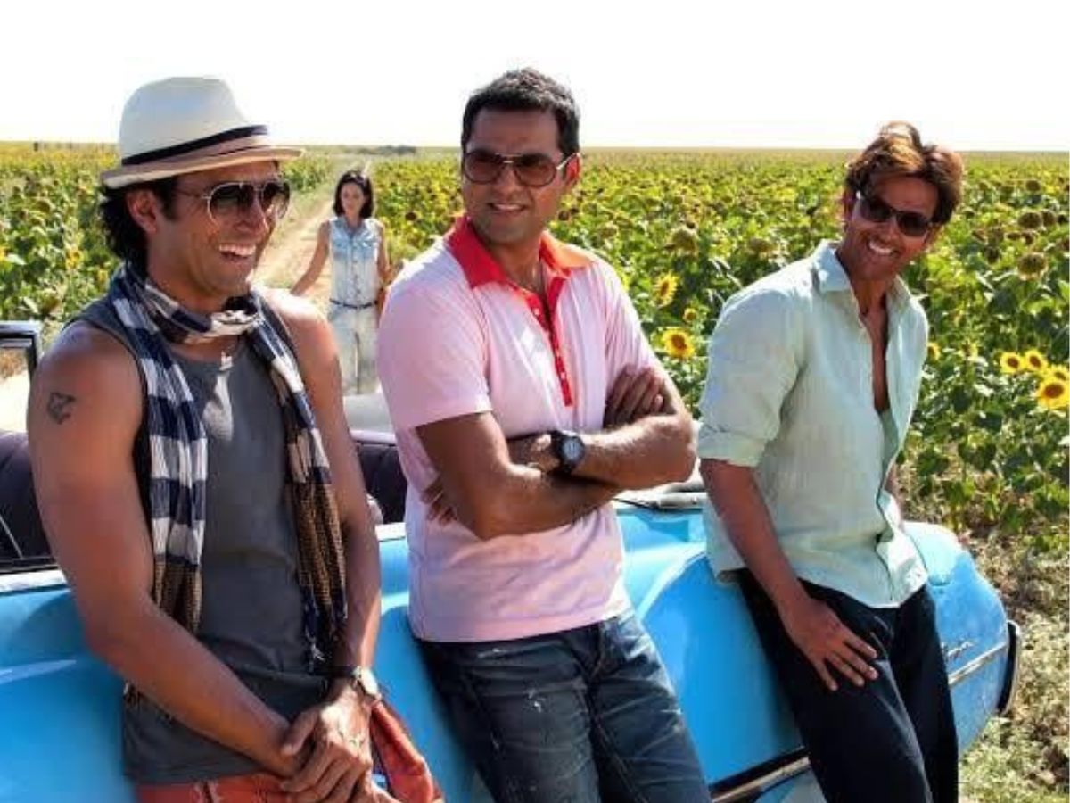 Mood Boosting Films: मूड फ्रेश और दिल खुश करने के लिए देखें ये मजेदार हिंदी फिल्में - Photo Gallery