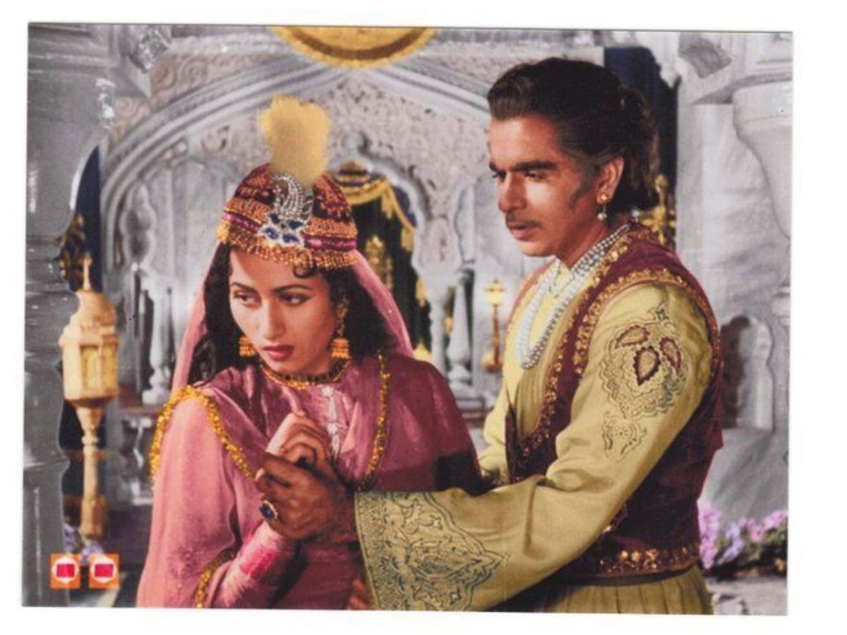 Naushad faced difficulty in writing words - Photo Gallery