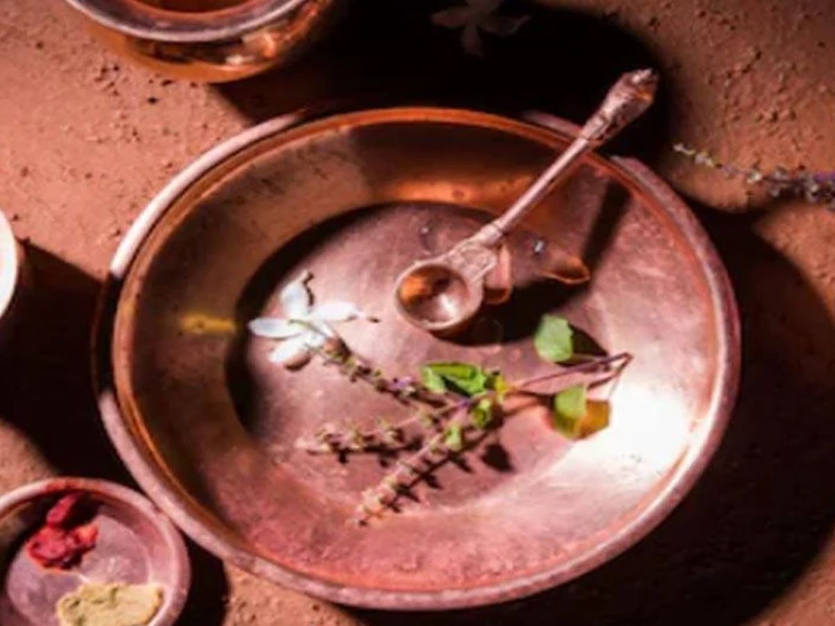 सालों पुराने ताँबे के बर्तन भी चमकेंगे मिनटो में, क्योंकि ये रासायनिक क्लीनर न्हीं बल्कि है घरेलू नुस्खे जो बनायेगे ताँबे को नया जैसा - Photo Gallery