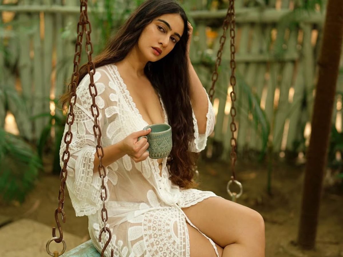 Kathal: A Jackfruit Mystery में दिखा Megha Shukla का दमदार अंदाज और साथ ही अपनी तस्वीरें और सादगी भरी अदाओं से जीता फैंस का दिल - Photo Gallery