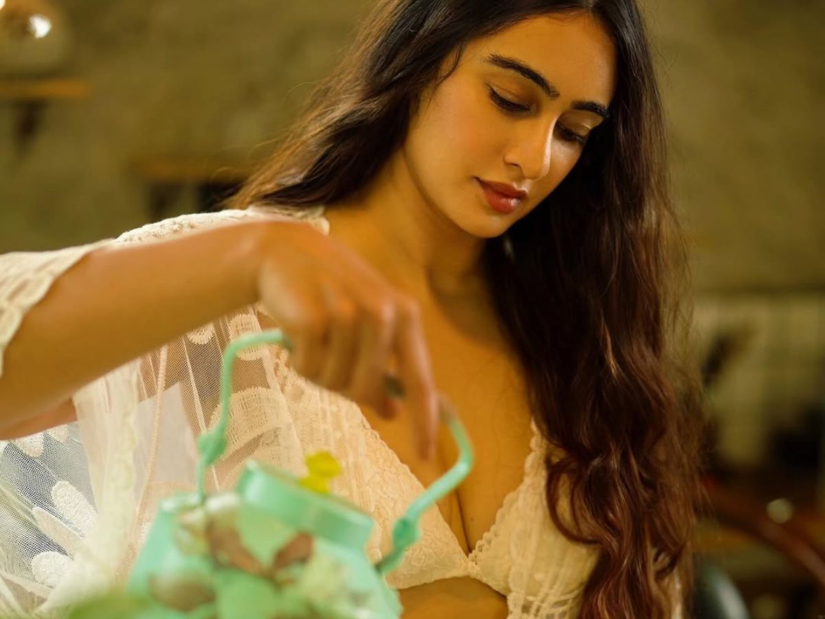 Kathal: A Jackfruit Mystery में दिखा Megha Shukla का दमदार अंदाज और साथ ही अपनी तस्वीरें और सादगी भरी अदाओं से जीता फैंस का दिल - Photo Gallery