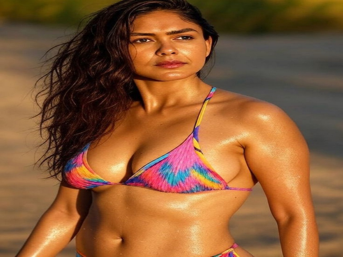 Mrunal Thakur: मृणाल ठाकुर की अब तक का सबसे बोल्ड तस्वीरें! अलग-अलग ड्रेस में कहर ढाती दिखीं, फोटोज ने बढ़ाया सोशल मीडिया का टेंपरेचर - Photo Gallery