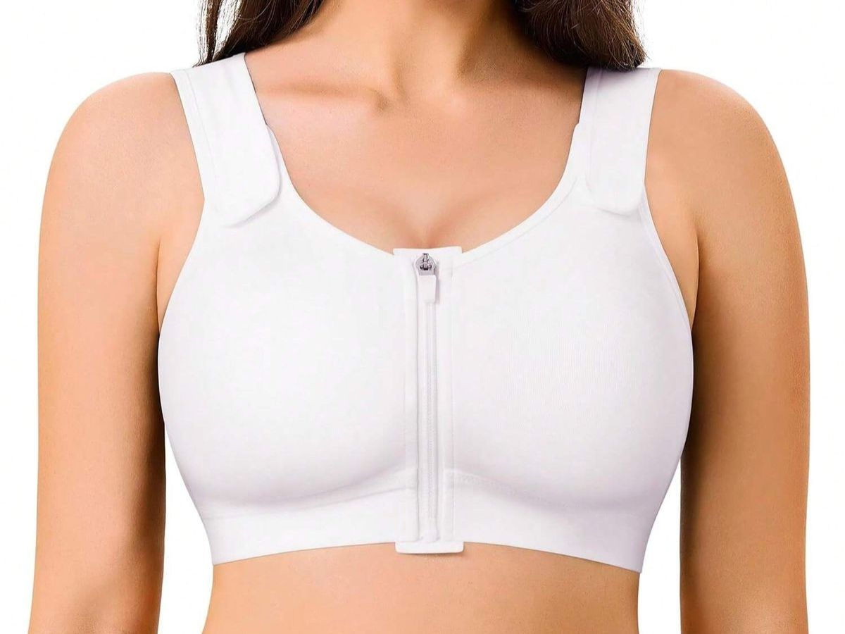 आपको भी हो सकता है Breast Cancer का खतरा, अगर आप भी रात में ब्रा पहन कर सोती है, जानिए क्यों और कैसे ? - Photo Gallery