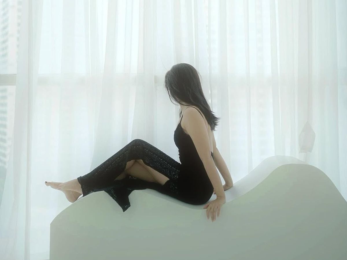 Reem Sameer के स्टाइल और हुस्न से भरे इन बोल्ड अंदाज ने बटोरी सबकी नजरे और इंटरनेट पर बढ़ाई गर्मी - Photo Gallery