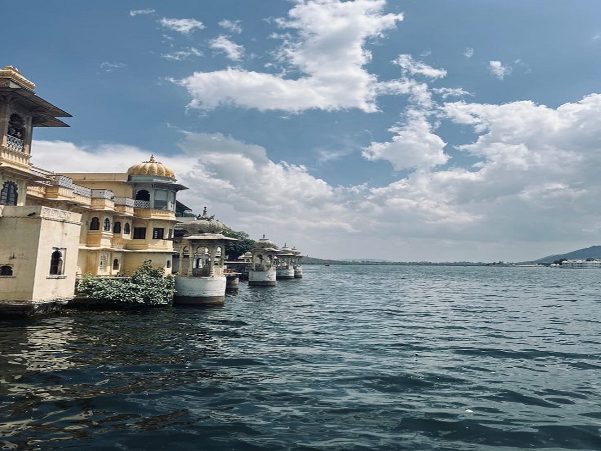राजस्थान की झीलों की नगरी में बसा वह अद्भुत ताल, जो विदेशी पर्यटकों और रोमांटिक यात्राओं की पहली पसंद है - Photo Gallery