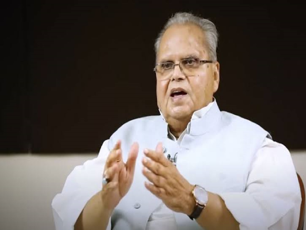 जानिए कश्मीर के पूर्व राज्यपाल Satyapal Malik के बारे में, कौन है उनकी बीवी, जो मानती हैं ये धर्म - Photo Gallery