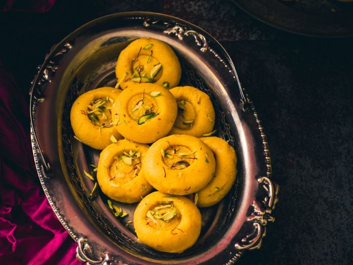 Rakshabandhan 2025: इस राखी करना है अपने भाई को इम्प्रेस ? बनाओ ये झटपट बनने वाली मिठाइयाँ वो भी सिर्फ 15 मिनट में। - Photo Gallery