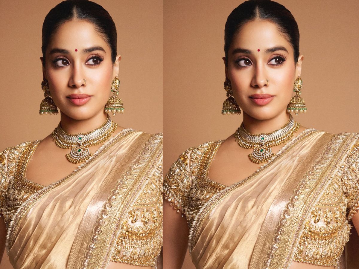 साड़ी हो या बैकलैस ब्लाउज, Janhvi kapoor ने हर अंदाज में जीता अपने फैंन्स का दिल - Photo Gallery