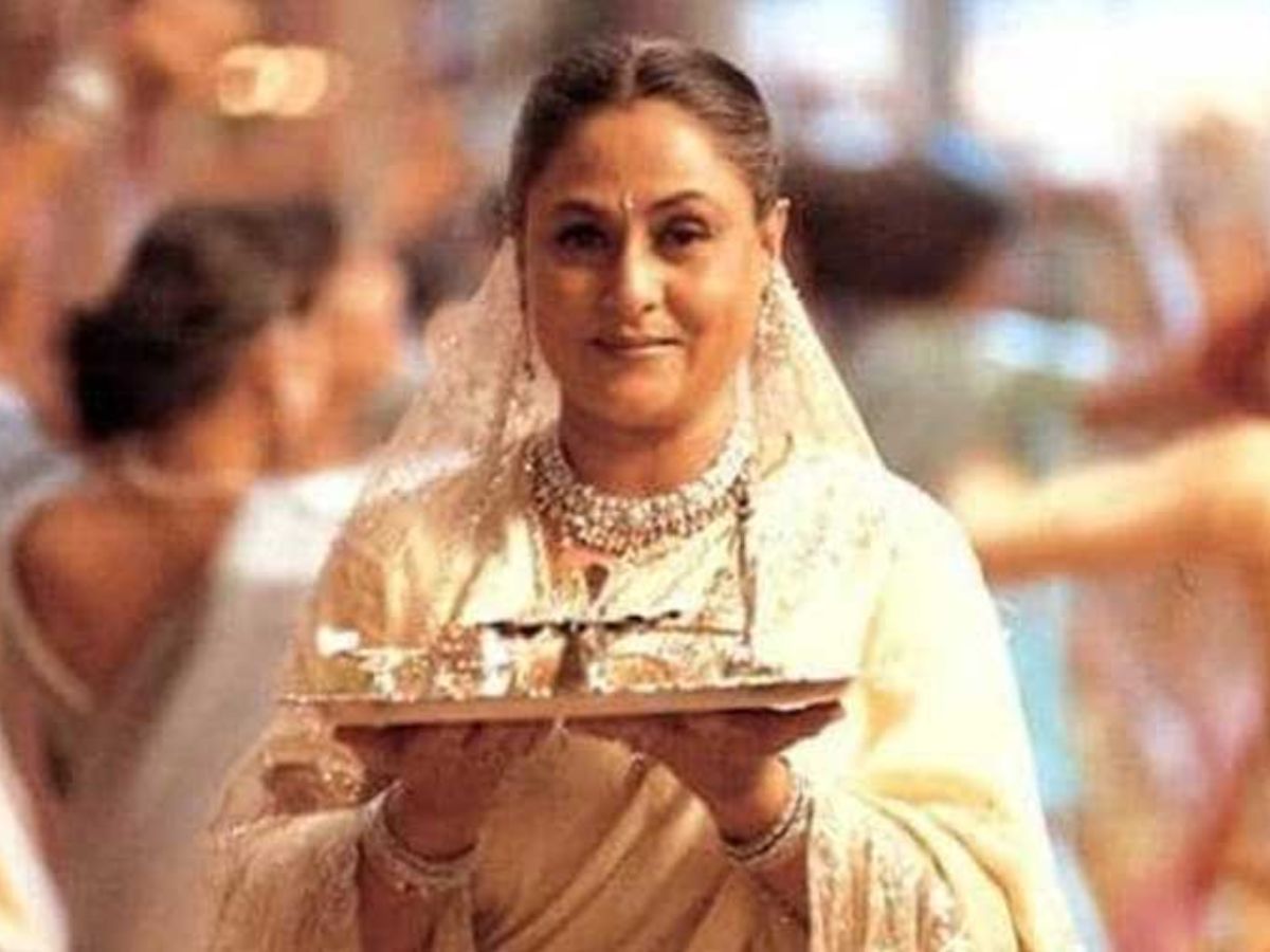 टॉप 6 ऐसे Iconic ऑन स्क्रीन मोमेंट्स, जिन्होंने ना सिर्फ सिनेमा का चेहरा बदला बल्कि देख कर हर किसी की आंखें हुई नम - Photo Gallery