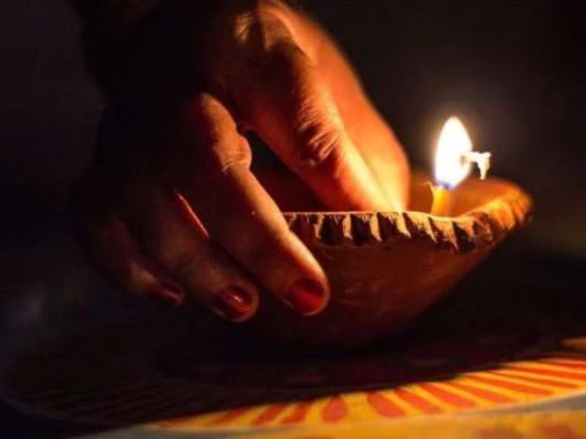 Last sawan somwar 2025: सावन के आखरी सोमवार व्रत के दिन शिवलिंग पर इन खास चीजों का अभिषेक, भोले शंकर की कृपा से मनचाही इच्छा होगी पूरी - Photo Gallery