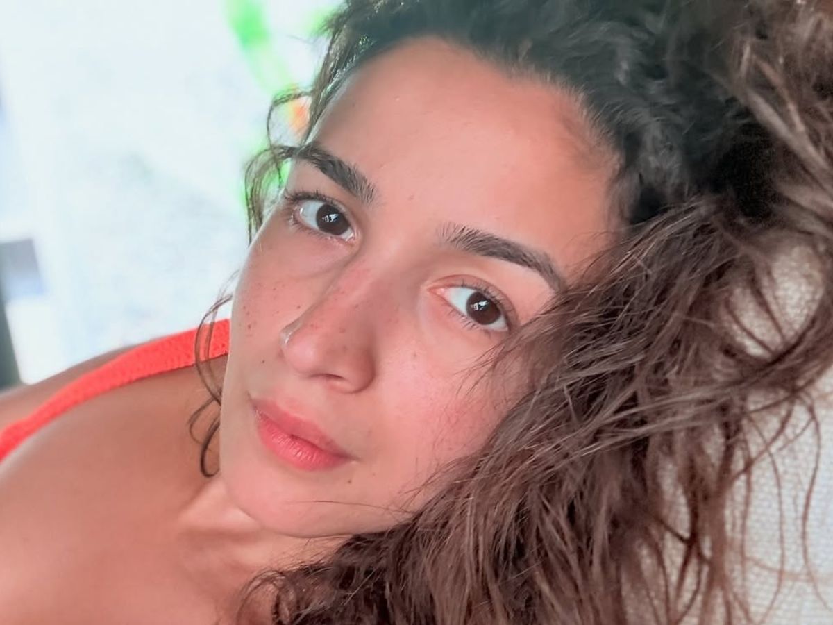 Alia creates a stir as soon as she comes on social media - Photo Gallery