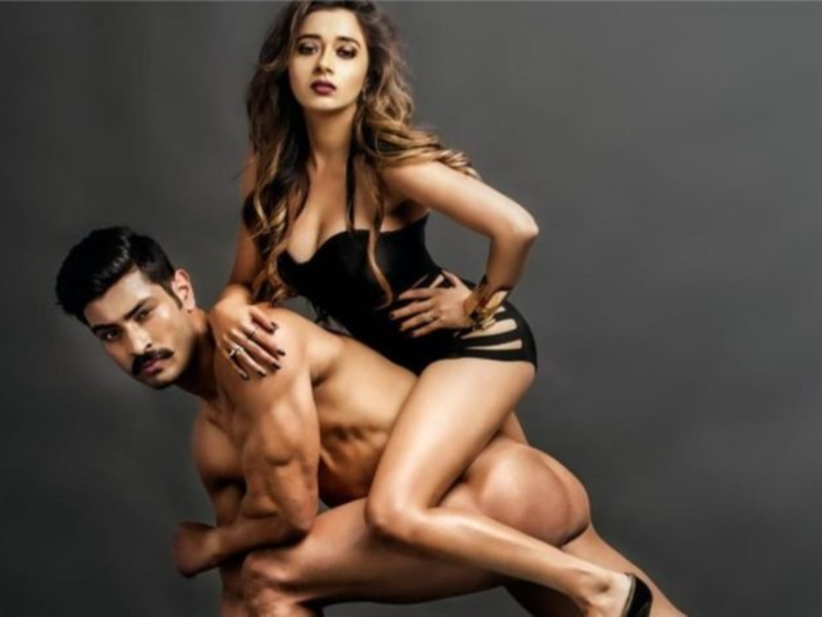 Annkit Bhatia Did Photoshoot Without Clothes