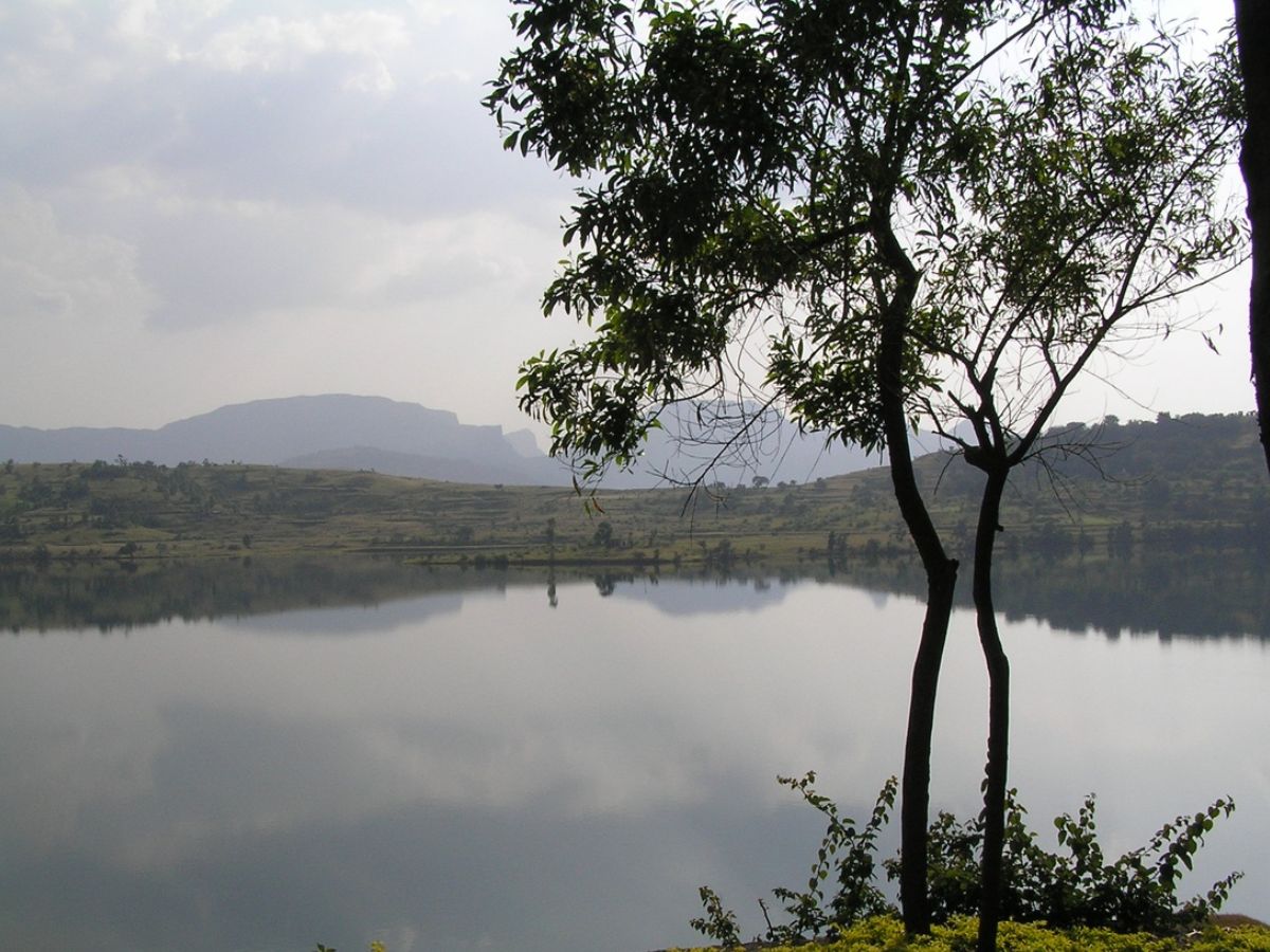 Arthur Lake is one of the most peaceful and beautiful lakes in Bhandardara. - Photo Gallery