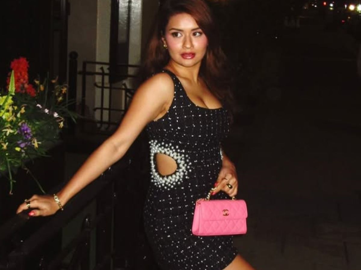 Avneet added a touch of beauty in a side cut outfit - Photo Gallery